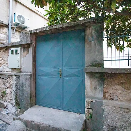 Apartman Aviora - Next To The Old Town